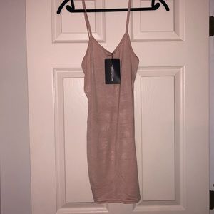 Pretty Little Thing dress